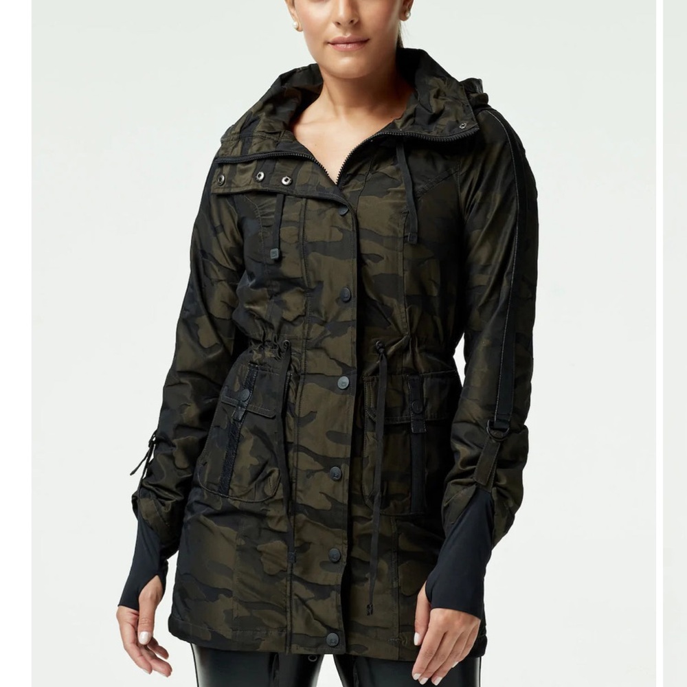 Camouflage Women's Jacket NWT